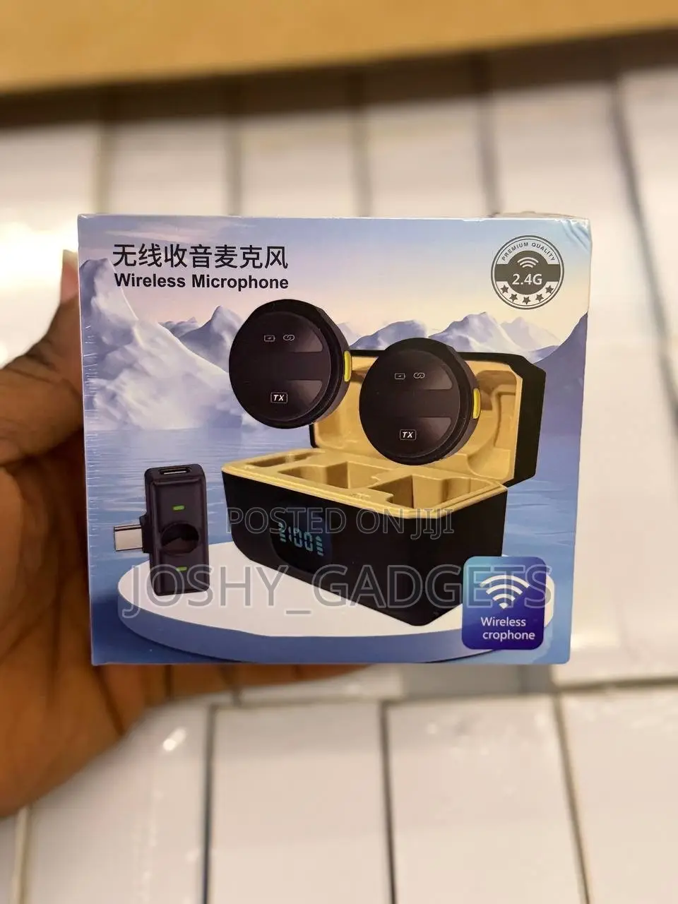 Wireless Microphone With Charging Case for iPhone and Type C