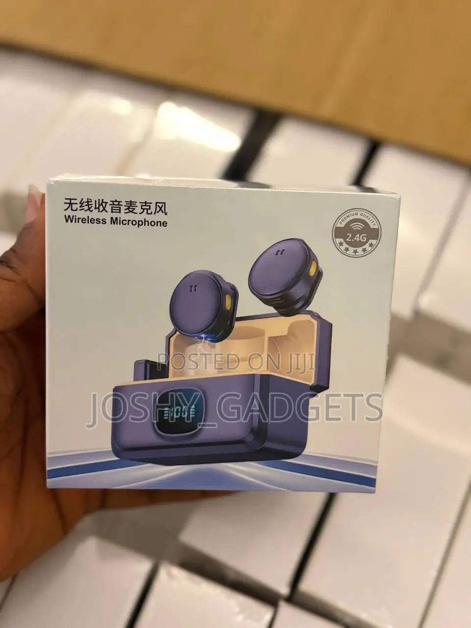 Wireless Microphone With Charging Case for iPhone and Type C