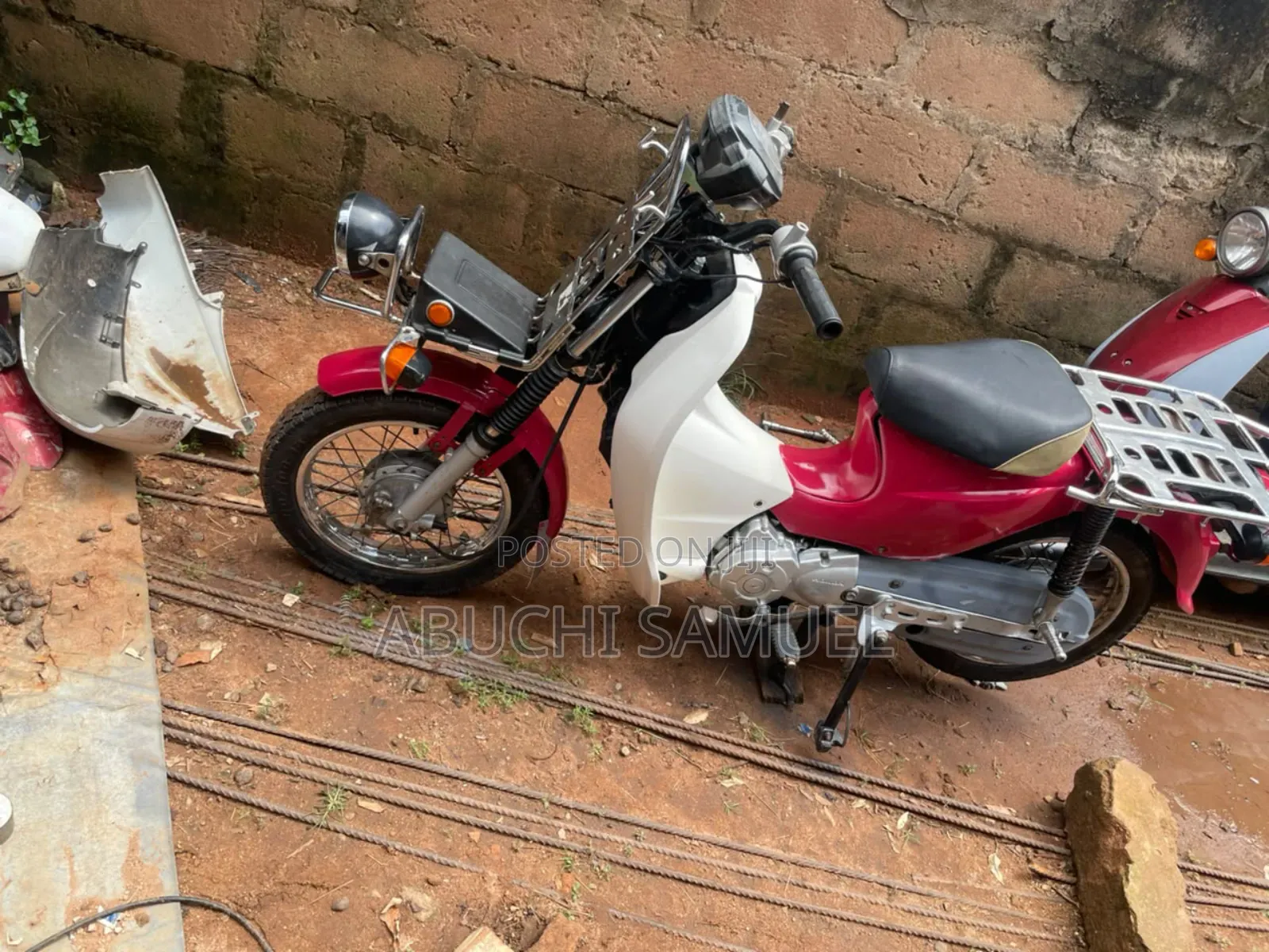 Honda CB 2020 Red