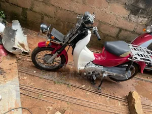 Honda CB 2020 Red