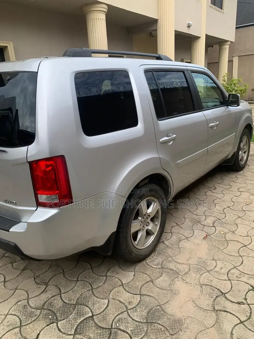Honda Pilot 2010 Silver