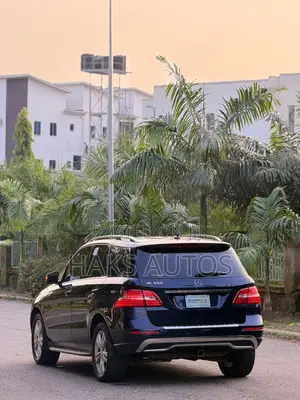 Mercedes-Benz M Class 2013 Blue