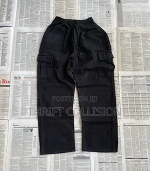 Baggy and Loose Fit Jeans