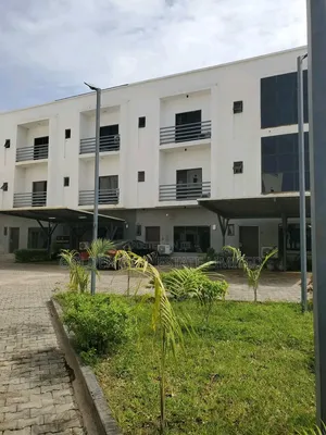 4bdrm Townhouse / Terrace in Jahi for rent