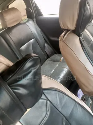 Toyota Matrix XR Hatchback FWD (1.8L 4cyl 4A) 2003 Silver