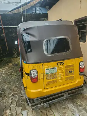 TVS King Cargo 2016 Yellow
