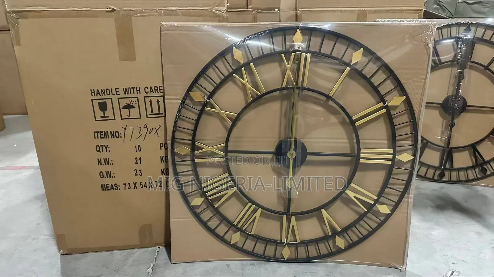 Wall Numerals Circle Black and Gold Clock 70cm