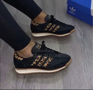 Adidas Standard Sneakers Chido 7s