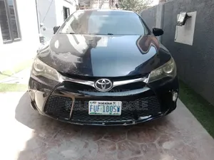 Toyota Camry SE 4dr Sedan (2.5L 4cyl 6A) 2015 Black