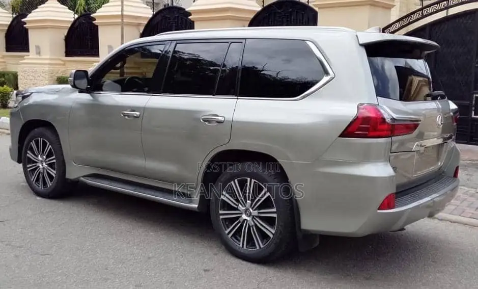 Lexus LX 2021 Silver