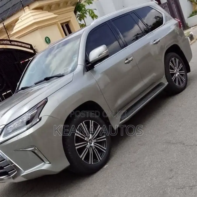 Lexus LX 2021 Silver