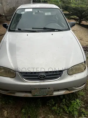 Toyota Corolla Sedan 2001 White