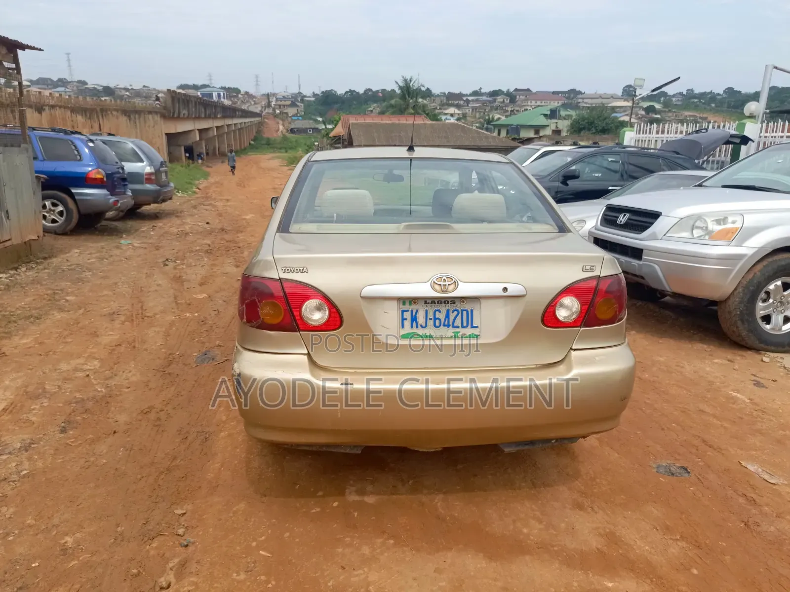 Toyota Corolla LE 2004 Gold