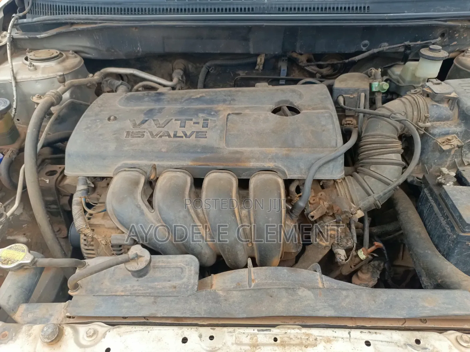 Toyota Corolla LE 2004 Gold