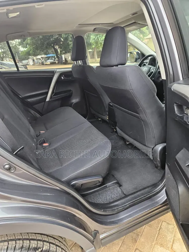 Toyota RAV4 2017 Gray