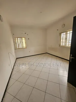 16bdrm Block of Flats in Garki 2 for rent