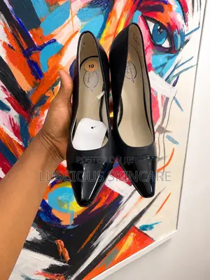Elegant Black Pointed-Toe Heels