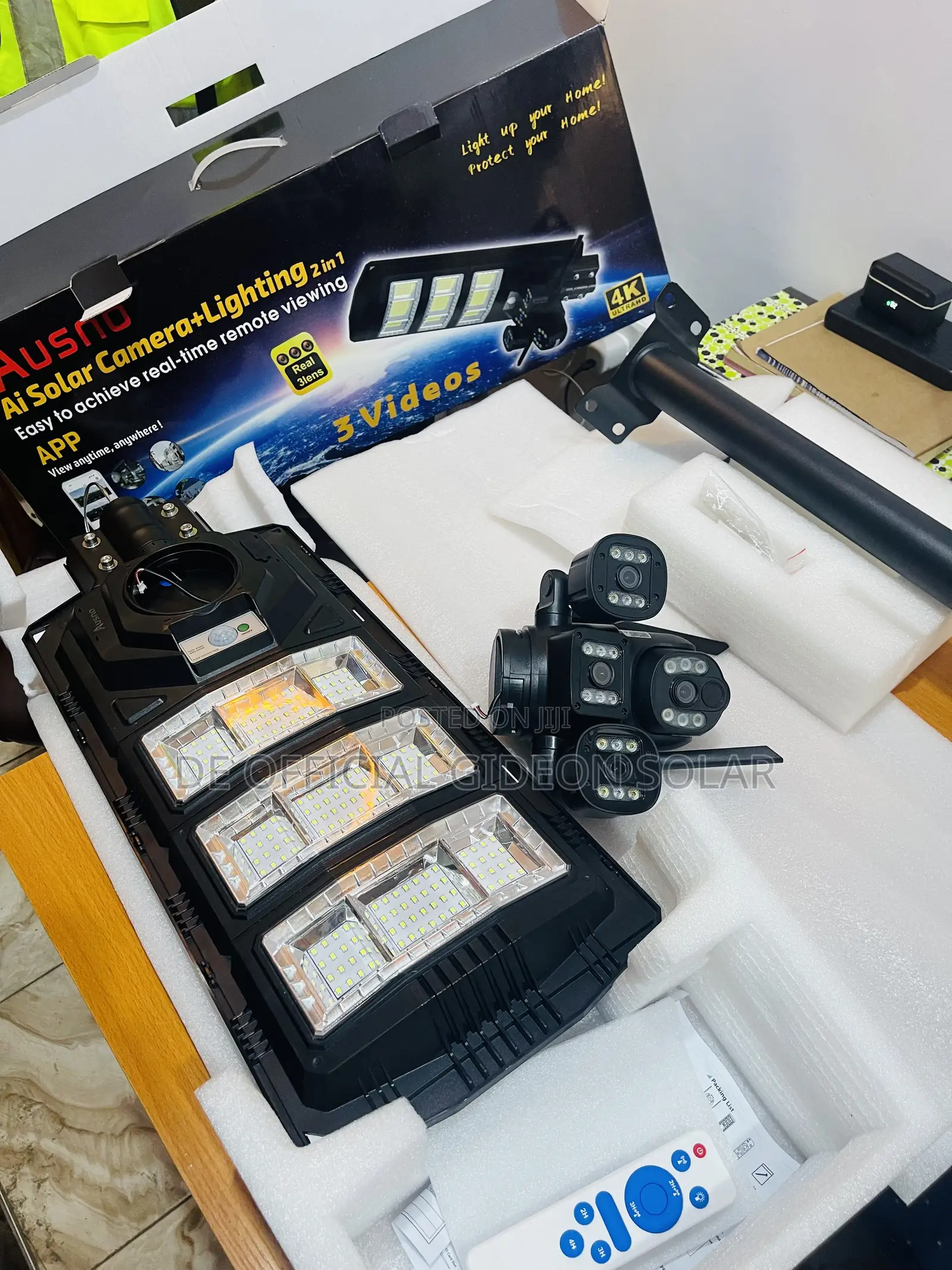 AUSNO Ai Solar Camera + Lighting 2in1