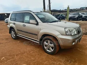 Nissan X-Trail 2.5 Sport 2005 Gold