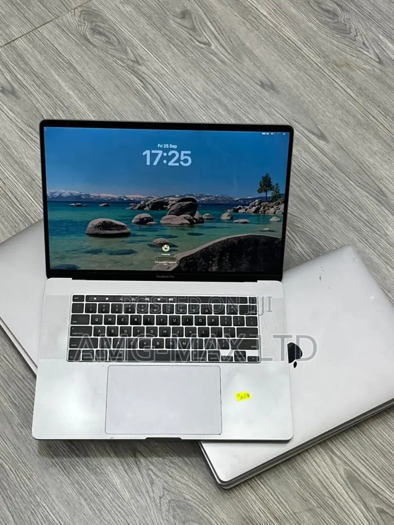 Laptop Apple MacBook 2019 16GB Intel Core i9 SSD 1T