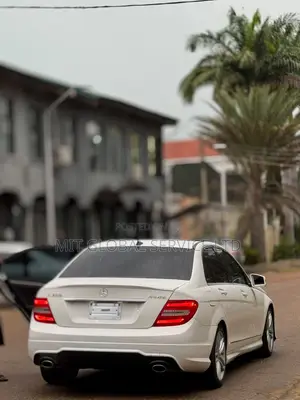 Mercedes-Benz C300 2012 White