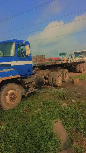Flatbed Trailer Truck for Hire/Rentals