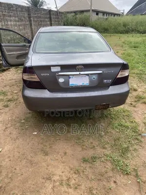 Toyota Camry LE 4dr Sedan (2.4L 4cyl 5M) 2003