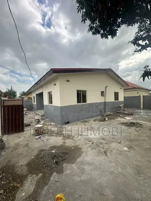 3bdrm Bungalow in Staff Quarters, Kubwa for rent