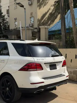Mercedes-Benz GLE-Class GLE 400 4MATIC 2019 White