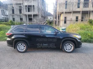 Toyota Highlander Limited Platinum 4dr SUV AWD (3.5L 6cyl 6A) 2015