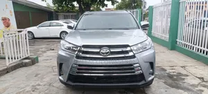 Toyota Highlander XLE 4dr SUV AWD (3.5L 6cyl 6A) 2015 Silver