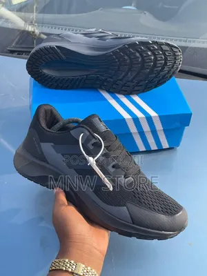 Adidas Sneakers