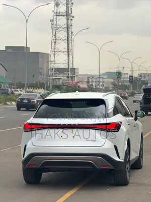 Lexus RX 2025 White