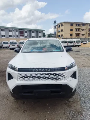 New Toyota Hilux 2026 White