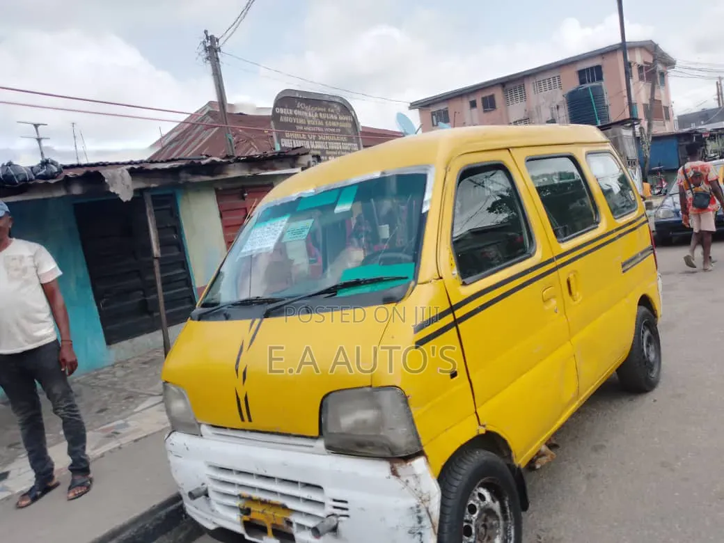 Suzuki Every 2000 Yellow