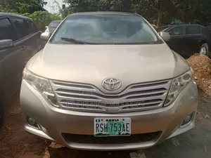 Toyota Venza 2011 Gold