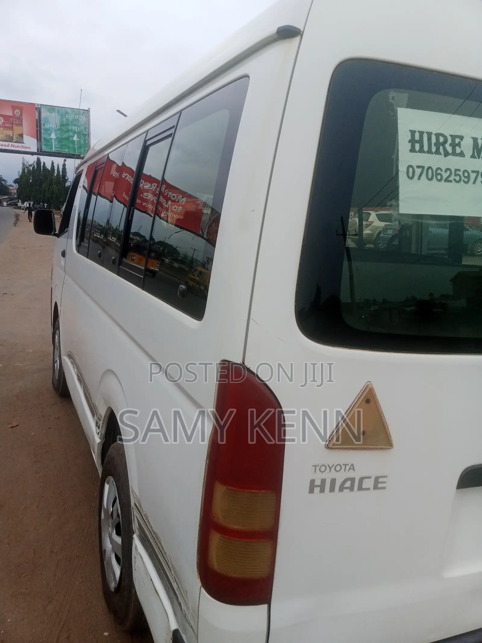 Toyota HiAce 2013 White