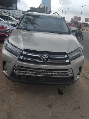 Toyota Highlander Limited 4dr SUV AWD (3.5L 6cyl 6A) 2015 Beige
