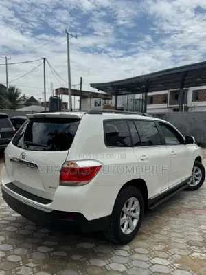 Toyota Highlander Limited 2012 White