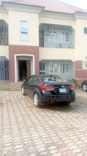 2bdrm Block of Flats in Police Signpost, FHA for rent