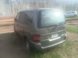 Nissan Serena 2000 Gray