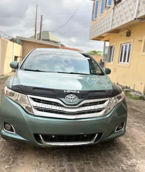 Toyota Venza AWD 2010 Green