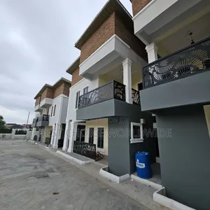 3bdrm Duplex in Kolapo Ishola Gra, Akobo for rent
