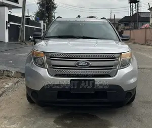 Ford Explorer 2015 Silver