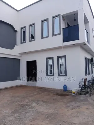 5bdrm Block of Flats in Egbeda for sale