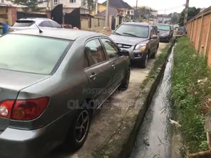 Toyota Corolla 2005 Gray