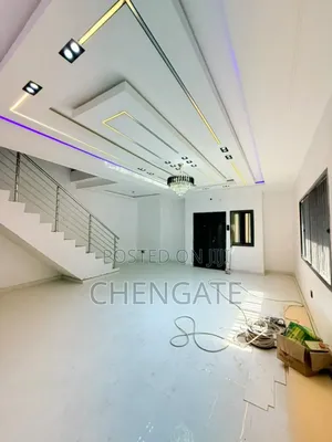 3bdrm Duplex in Ikeja for sale