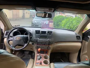 Toyota Highlander 2012 Gray