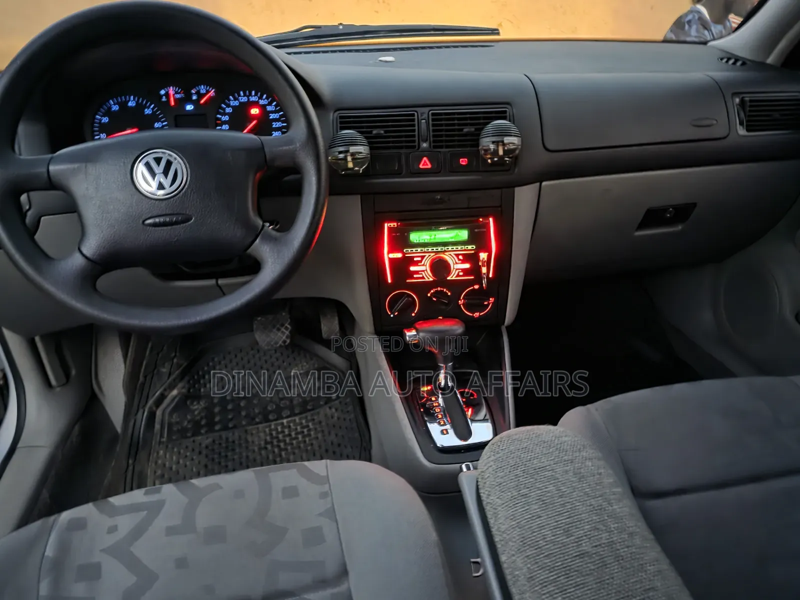 Volkswagen Golf 1.6 2000 Silver