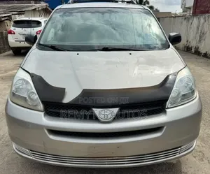 Toyota Sienna LE 4WD 2007 Silver